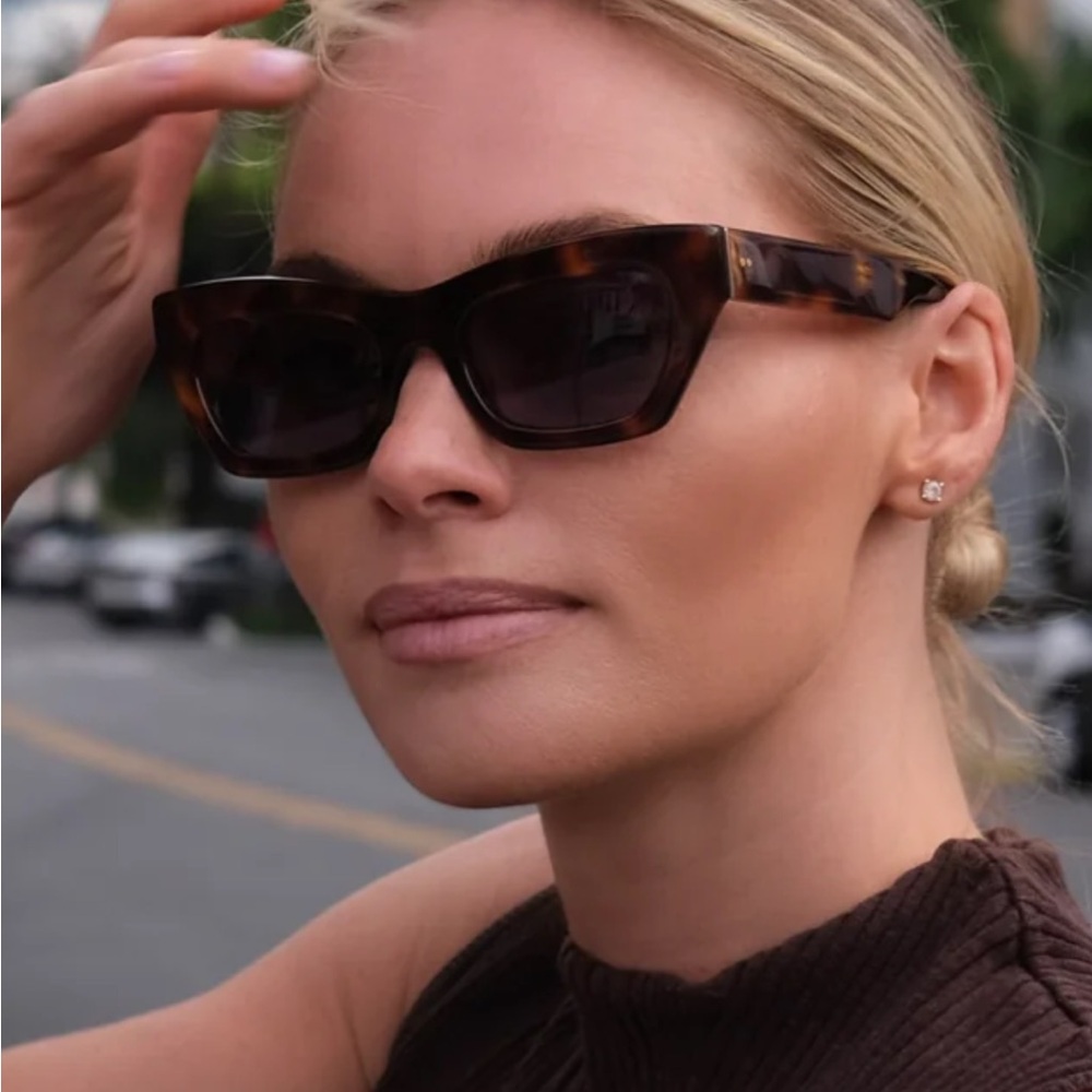 NWT Apercu Claire Rose 1 Sunglasses